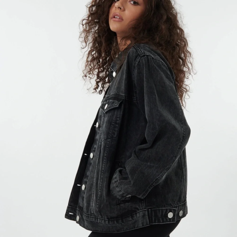 90s Vintage Black Denim Oversized Boyfriend Jacket Shacket - Picture 1 of 14